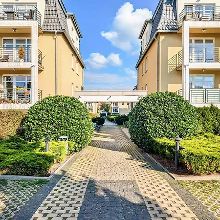 Apartment Sunny Parking Close To The Ergo Arena By Renters *
