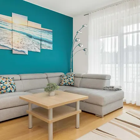 Apartment Sunny Parking Close To The Ergo Arena By Renters
