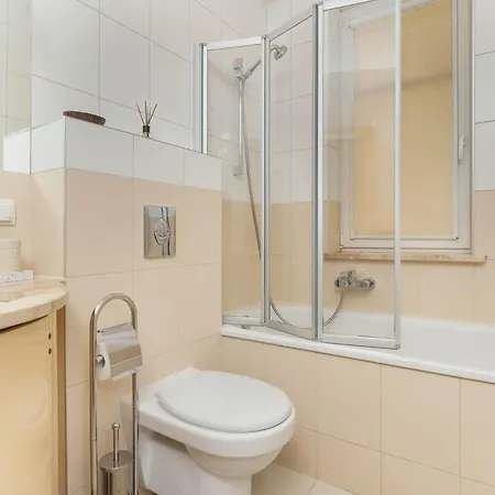 Sunny With Parking On The And Friendly Estate By Renters Appartement Sopot