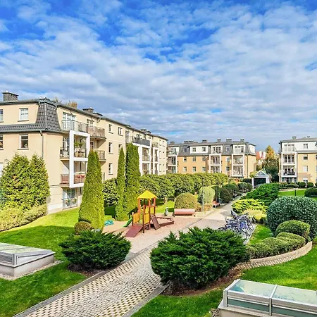 Sunny With Parking On The And Friendly Estate By Rent Like *