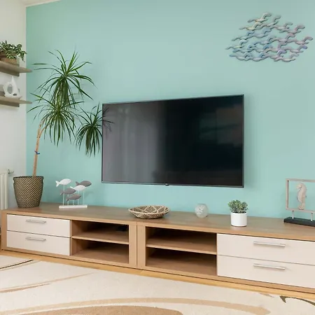 Appartement Sunny With Parking On The And Friendly Estate By Renters *