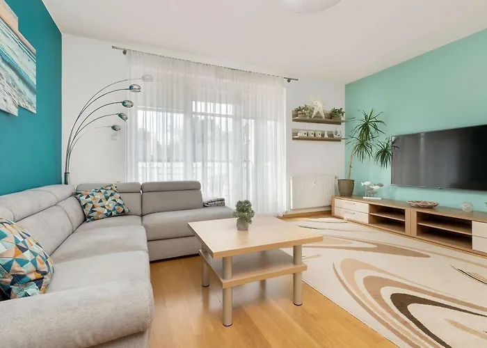 Sunny With Parking On The And Friendly Estate By Renters Sopot