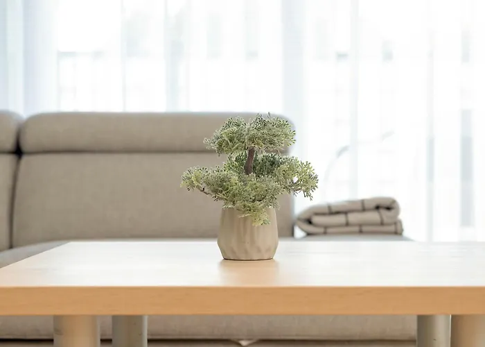 Sunny With Parking On The And Friendly Estate By Renters