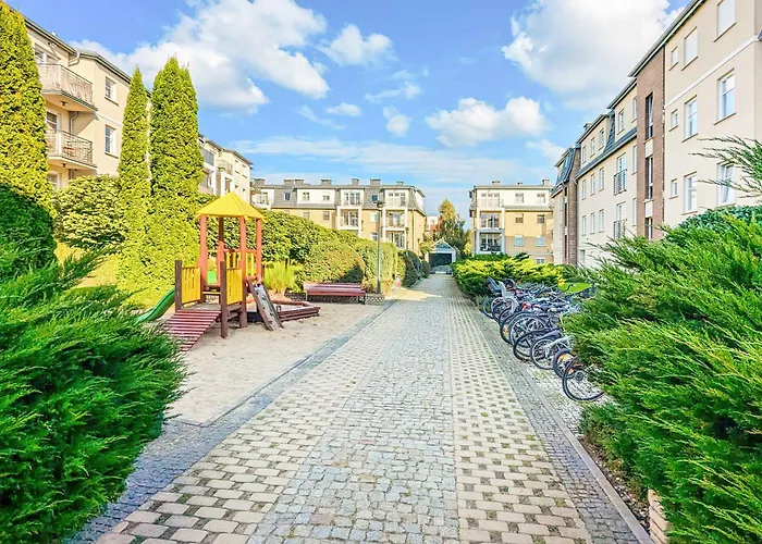 Sunny With Parking On The And Friendly Estate By Renters Sopot