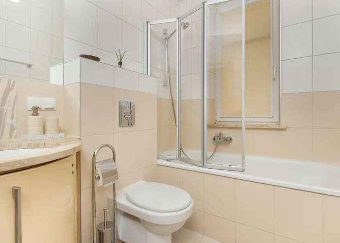 Sunny With Parking On The And Friendly Estate By Rent Like Apartment Sopot