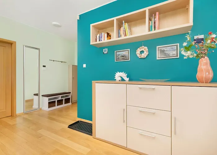 Lägenhet Sunny With Parking On The And Friendly Estate By Renters Sopot